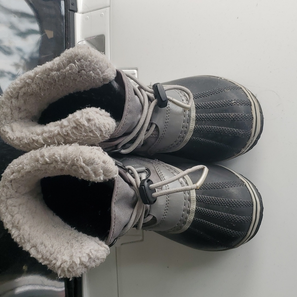 Sorel boots snow kid